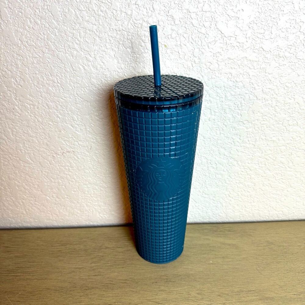 Starbucks Winter 2023 Subzero‎ Navy Blue Grid Soft Touch 24oz Venti Tumbler